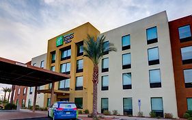 Holiday Inn Express & Suites Phoenix North-Scottsdale