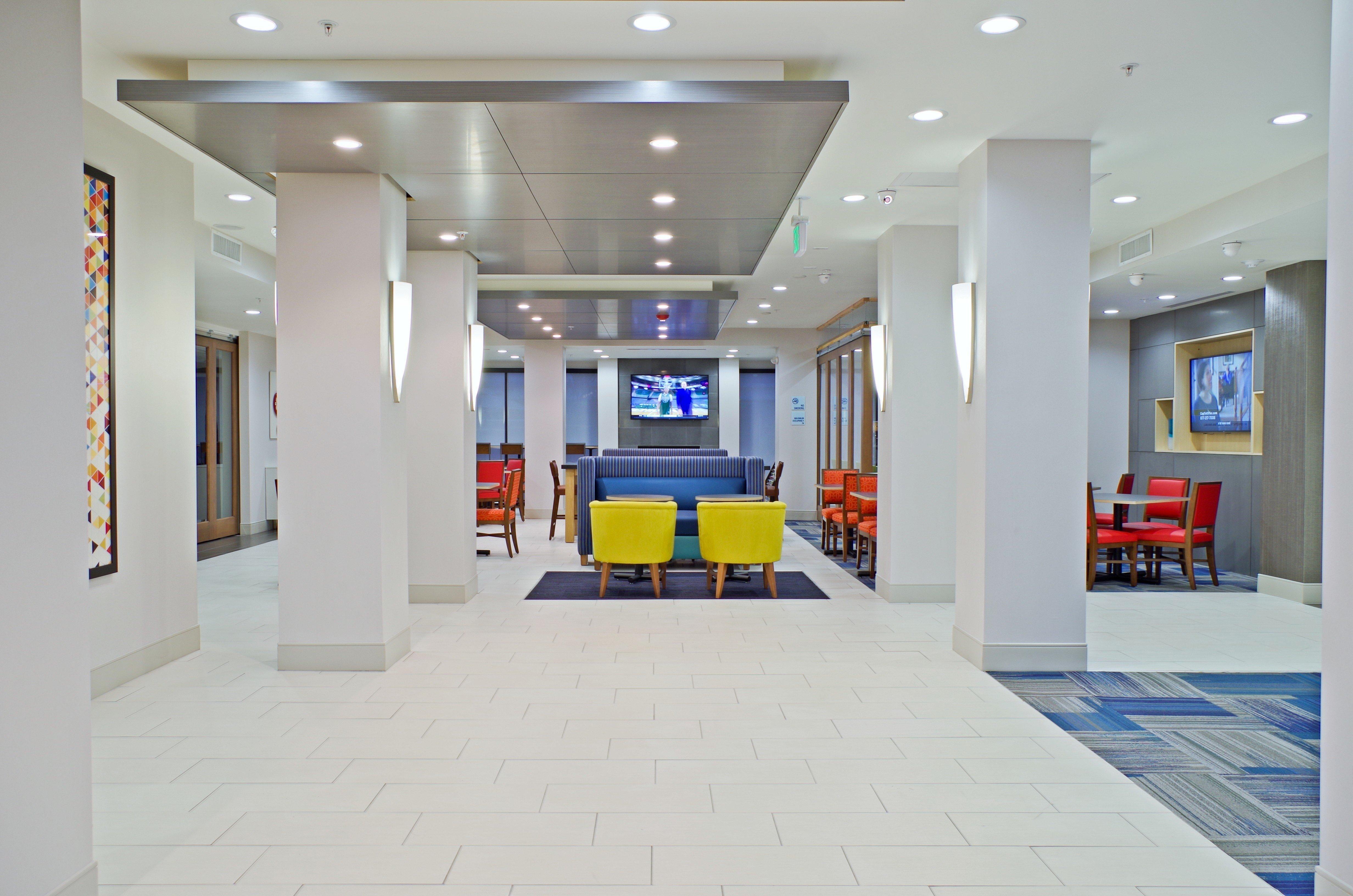 Holiday Inn Express & Suites - Phoenix North - Scottsdale By Ihg Exterior photo