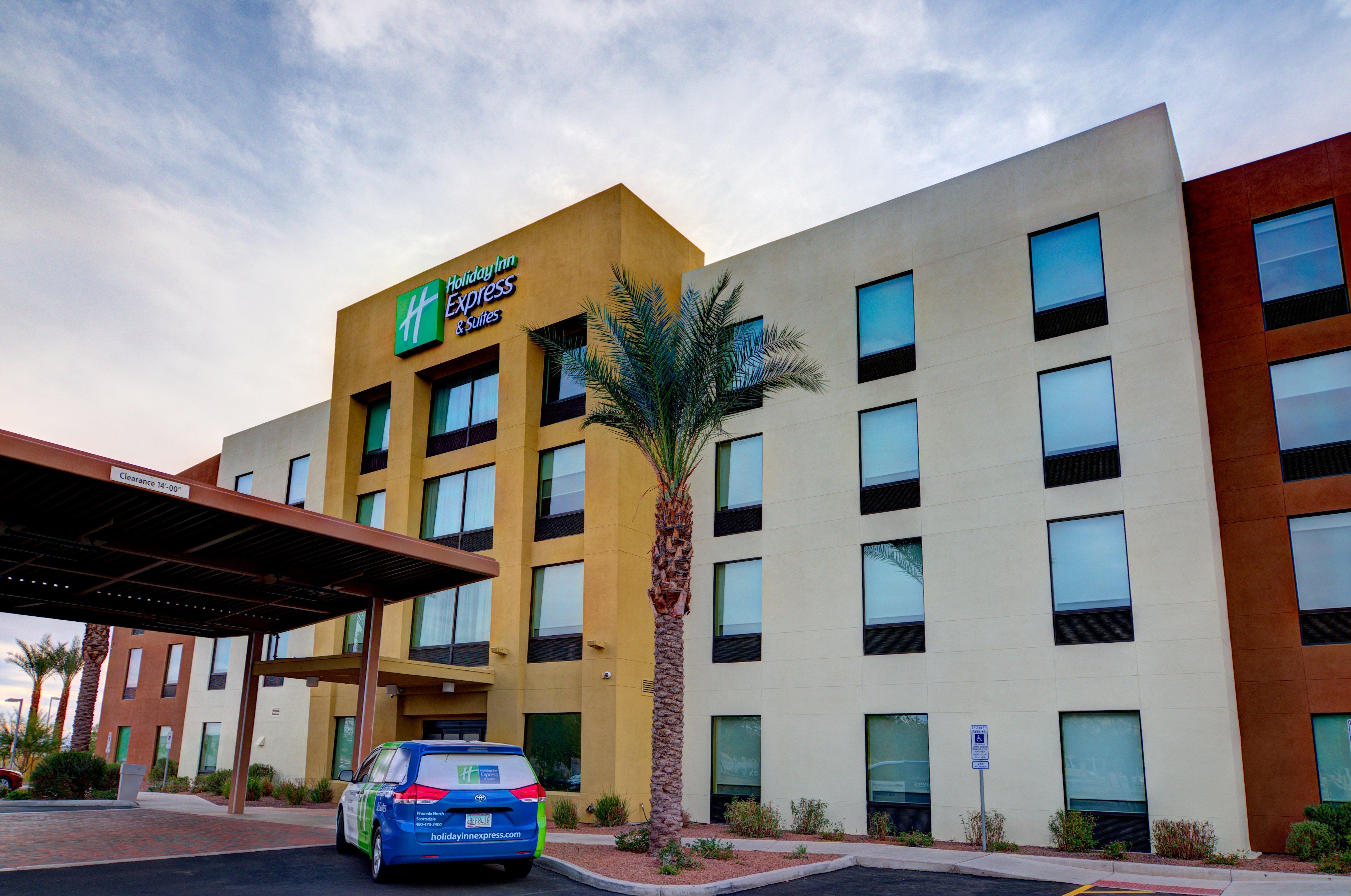 Holiday Inn Express & Suites - Phoenix North - Scottsdale By Ihg Exterior photo